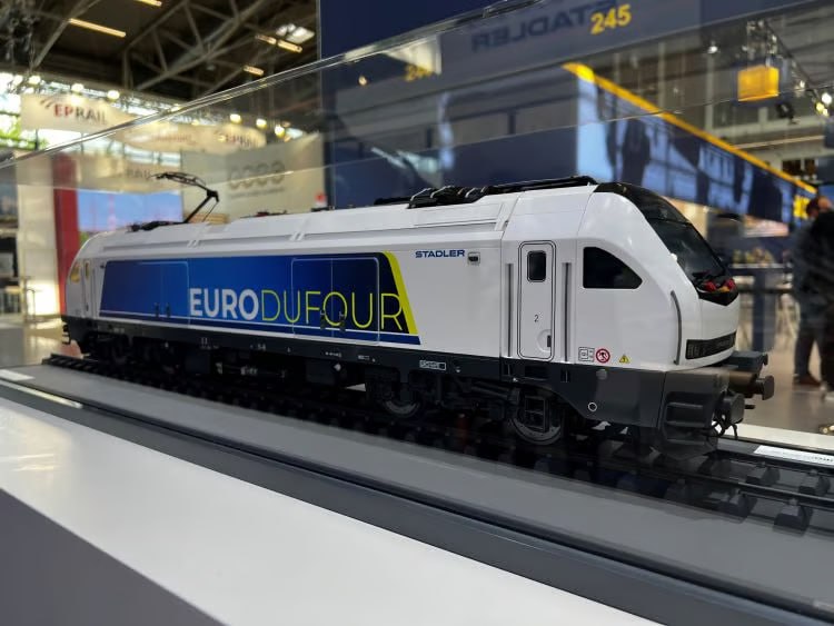 Stadler представил новую локомотивную платформу EURO DuFour