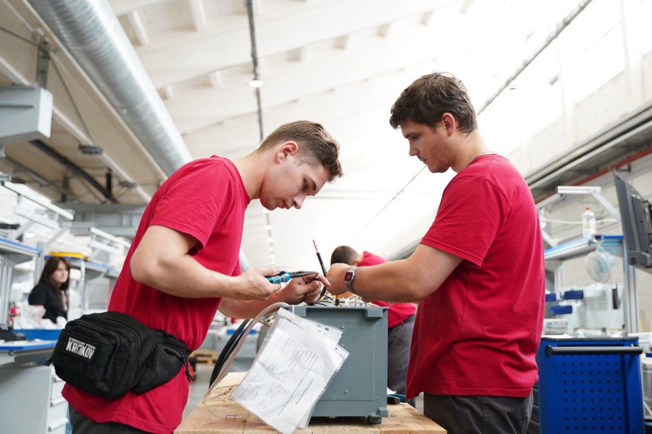 Автобус сбил мальчика красноярск. Новости 4 07 2024. Авария. Новости 4 07 2024. Автобус сбил ребенка в красноярске.