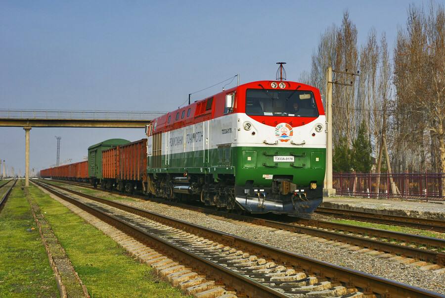 Таджикистан приобрел у России 27 вагонов