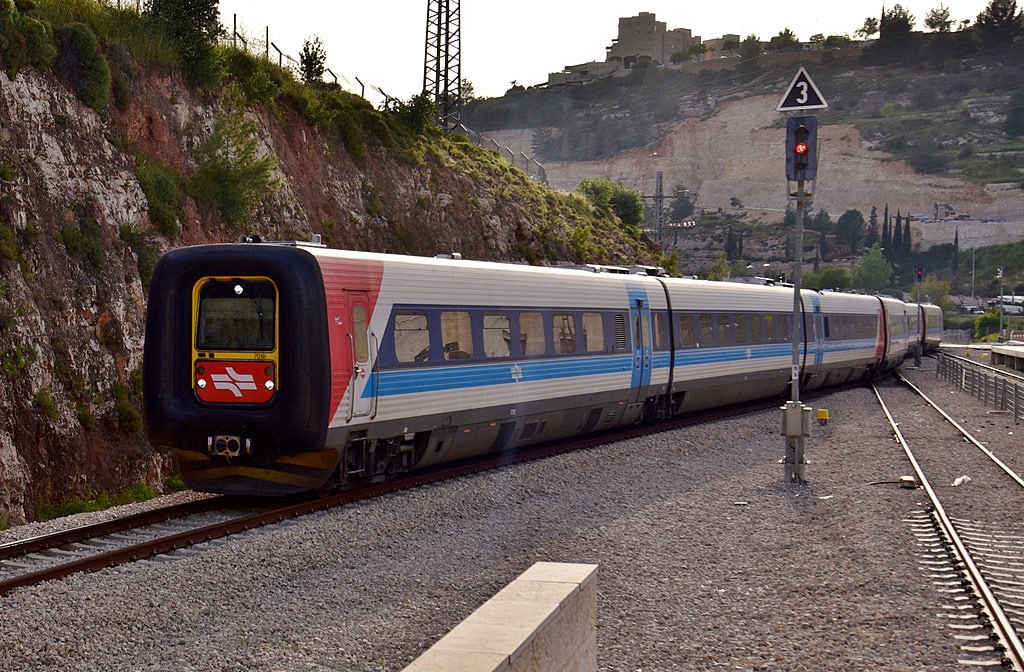 Румыния закупает б/у поезда у Израиля за $1,5 млн 
