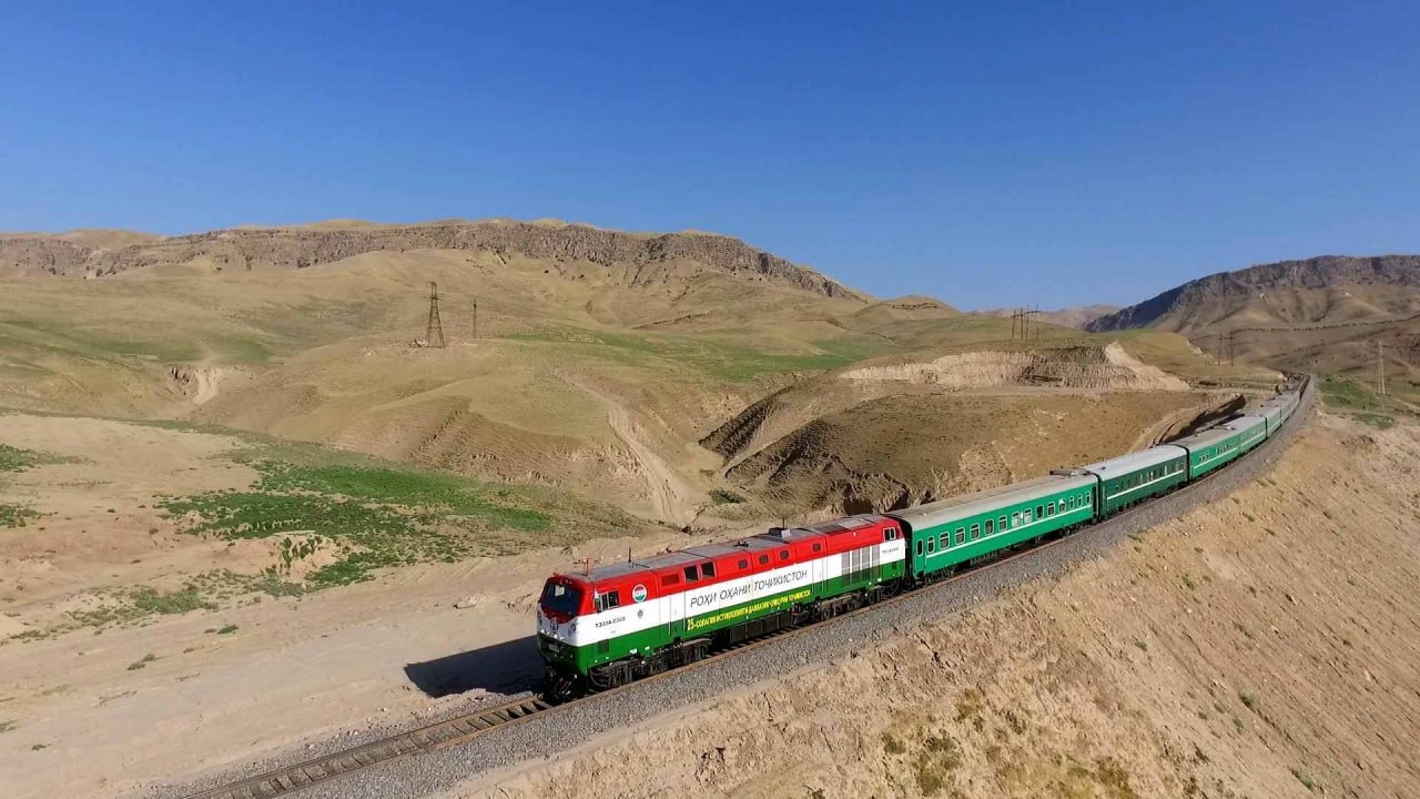Казахстан планирует увеличить экспорт железнодорожной техники в Таджикистан