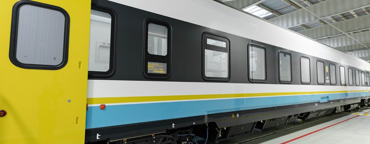 В Казахстане представили плацкартные вагоны Stadler