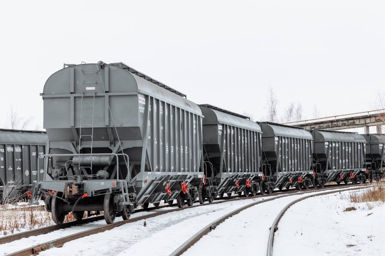 Первая партия вагонов-хопперов RM Rail передана на подконтрольную эксплуатацию